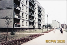 Ulica Kościuszki, osiedle mieszkaniowe z pięciokondygnacyjnym blokiem mieszkalnym, Wrocław