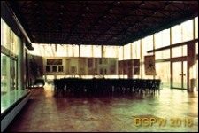 Pawilon wystawowy SARP przy ulicy Foksal, wnętrze sali wystawowej, Warszawa