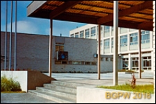 Żoliborz Południowy, Zespół Szkół Zawodowych Centralnego Związku Spółdzielczości Pracy, widok na dziedziniec, Warszawa