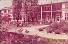 Osiedle mieszkaniowe WSM Żoliborz, Dom Kultury, widok zewnętrzny od strony wejścia, Warszawa