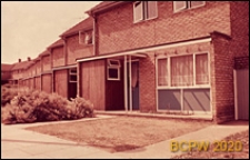 Domki szeregowe jednopiętrowe, widok zewnętrzny, Basildon, Anglia, Wielka Brytania