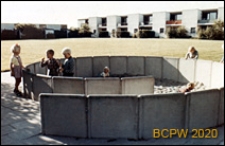 Osiedle mieszkaniowe Skoleparken, teren zabaw dziecięcych, Kopenhaga, Dania