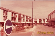 Osiedle mieszkaniowe Beauregard, domy mieszkalne dwupiętrowe, widok od strony ulicy, Paryż, Francja