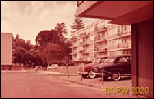 Osiedle mieszkaniowe, fragment zabudowy, Paryż-Marly-le-Roi, Francja