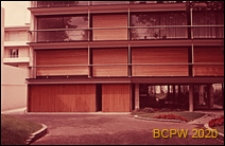 Fragment elewacji budynku mieszkalnego, Paryż, Francja