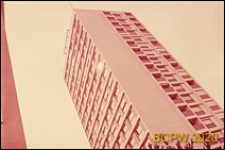 Osiedle mieszkaniowe Hirzenbach, wieżowiec mieszkalny, widok naroża budynku, Zurych, Szwajcaria