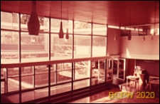 Szkoła pierwszego stopnia Bousfield Primary School, sala gimnastyczna, wnętrze, Londyn, Wielka Brytania