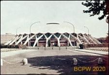 Mały Pałac Sportu, widok od strony drogi dojazdowej, Rzym, Włochy