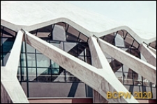 Mały Pałac Sportu, fragment szklanej części elewacji budynku, Rzym, Włochy