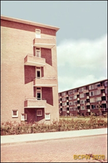 Osiedle mieszkaniowe w dzielnicy Slotervaart w zachodniej części miasta, pięciokondygnacyjny budynek mieszkalny, fragment elewacji bocznej, Amsterdam, Niderlandy