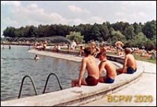 Ośrodek wypoczynkowy, odkryty basen kąpielowy, widok ogólny, Zalesie