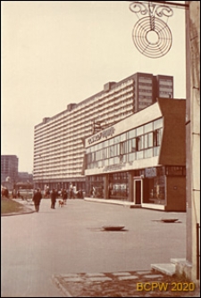 Superjednostka, widok og&oacute;lny od strony chodnika, Katowice