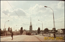 Widok od strony mostu w kierunku wieży Międzynarodowych Targów Poznańskich, Poznań