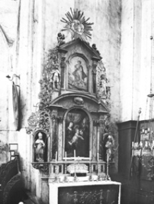 Kości&oacute;ł św. Jana Chrzciciela i św. Jana Ewangelisty w Toruniu. Ołtarz w kaplicy św. Stanisława Kostki