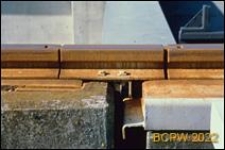 Szczegół rozwiązania szyny podsuwnicowej na dylatacji konsktrukcji betonowej, Ybbs-Persenbeug, Austria