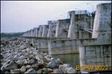 Stopień wodny Cunovo, widok na jaz od strony wody dolnej, Słowacja