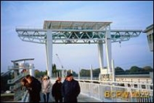 Stopień wodny Freudenau, suwnica na stopniu, Austria