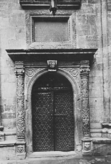 Portal kaplicy Trzech Świętych cerkwi Wołoskiej we Lwowie