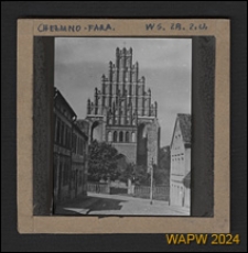 Kości&oacute;ł Świętych Apostoł&oacute;w Piotra i Pawła w Chełmnie, widok od zachodu w perspektywie ul. Dominikańskiej