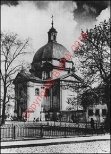 Kościół pw. św. Kazimiera. Widok od strony fasady bocznej z I połowy XX wieku. Warszawa