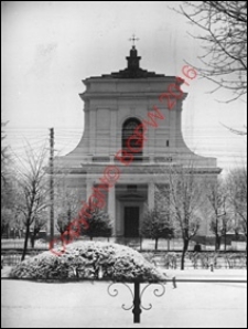 Kościół pw. św. Stanisława. Widok od strony fasady frontowej z przed 1939 roku. Siedlce