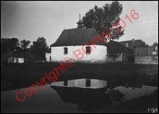 Kości&oacute;ł pw. św. Barbary. Widok og&oacute;lny od strony fasady bocznej z przed 1939 roku. Żarki