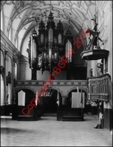 Kościół farny św. Jana Chrzciciela i św. Bartłomieja. Wnętrze. Widok z przed 1939 roku. Kazimierz Dolny