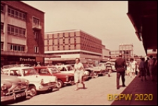 Centrum miasta, ciąg poprzeczny, widok od strony ulicy, Coventry, Anglia, Wielka Brytania