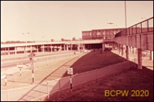 Port lotniczy, widok od strony drogi, Gatwick Airport, Anglia, Wielka Brytania