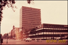 Wieżowiec, widok od strony ulicy, Stevenage, Anglia, Wielka Brytania