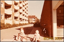 Osiedle mieszkaniowe Brondbyparken, fragment zabudowy, Kopenhaga, Dania