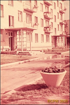 Osiedle Czeremuszki, fragment elewacji oraz wejścia do budynku mieszkalnego, Moskwa, Rosja