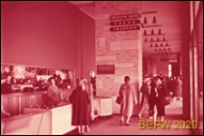 Leninskij prospekt, partery sklepowe, punkt sprzedaży torebek damskich, Moskwa, Rosja