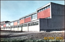 Osiedle E (E3), Szkoła Podstawowa nr 12 (obecnie Zespół Szkół nr 2) przy ulicy Elfów 9, widok zewnętrzny panoramiczny, Tychy-Nowe Tychy