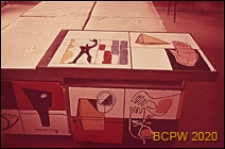 Miasteczko Uniwersyteckie, Pawilon Szwajcarski, wnętrze sali, fragment konstrukcji w kształcie dużego łóżka, detal polichromii, Paryż, Francja