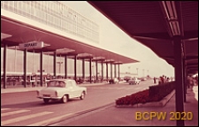 Port lotniczy Paryż-Orly, podjazd pod budynek główny, Francja