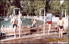 Park Kultury w Powsinie, basen kąpielowy i prysznice, Warszawa-Powsin
