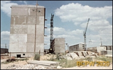 Widok osiedla mieszkaniowego z blokami w trakcie budowy, Poznań