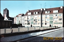 Stare Miasto, centrum, widok od strony wybrukowanej ulicy, Szczecin